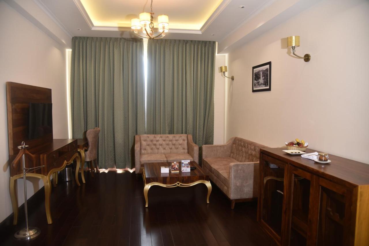 The Orchid Shimla Hotel Buitenkant foto