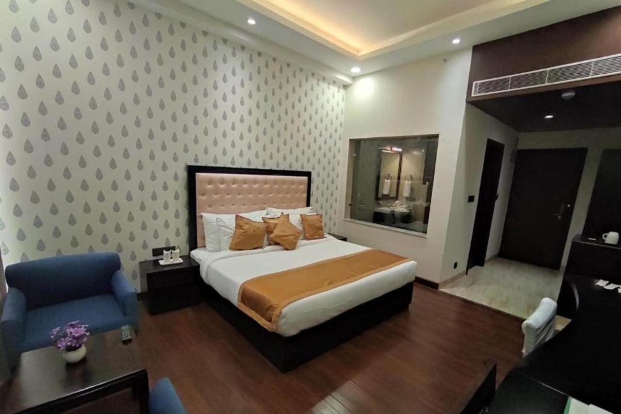 The Orchid Shimla Hotel Buitenkant foto